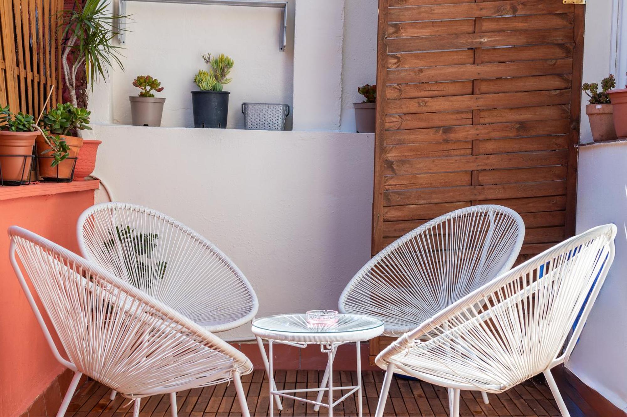 Spacious & Sunny Apt With Terrace In The City Center Барселона Екстериор снимка