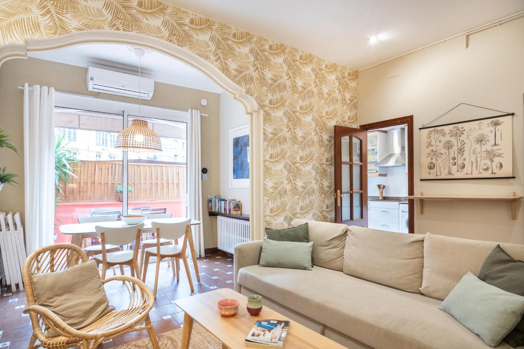 Spacious & Sunny Apt With Terrace In The City Center Барселона Екстериор снимка